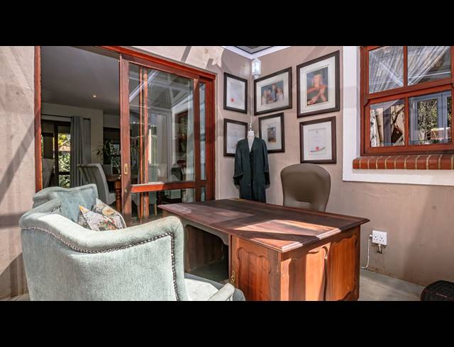 4 BEDROOM FREEHOLD FOR SALE IN FAERIE GLEN